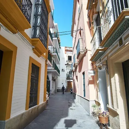 11 Calle Lagar *