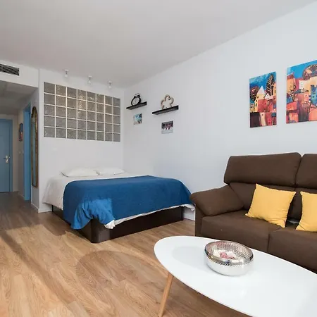 Laura Triana Apartment Seville