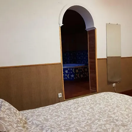 Atico En Triana Con Terraza 36m2 Y Jacuzzi *