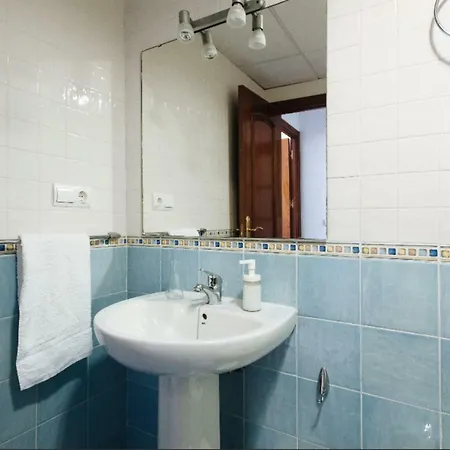 The Hostelito! Free Parking Apartment Seville