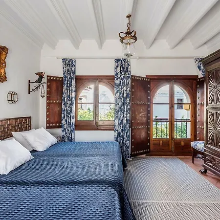 Villa Elvira, Exclusive Pool And Gardens In The Heart Of Sevilla