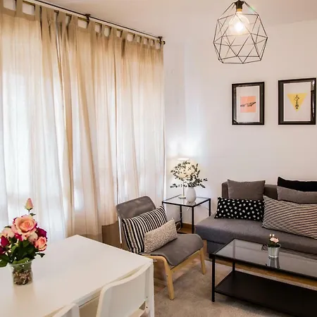 Alameda's Pearl With Parking Apartment *