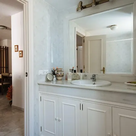 Apartment Luminoso Piso Nervion Seville