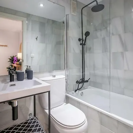 Apartment Giralda Center. Best Location. San Bernardo *