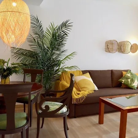 Giralda Center. Best Location. San Bernardo Seville