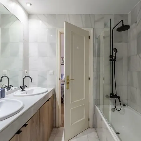 Apartment Giralda Center. Best Location. San Bernardo *