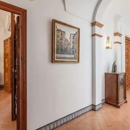 Elvira, Exclusive Pool And Gardens In The Heart Of Villa *
