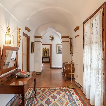 Elvira, Exclusive Pool And Gardens In The Heart Of Sevilla