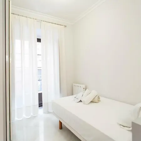 Minimalism And Modern- 2bd 1bth- Setas Apartment *