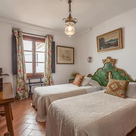 Elvira, Exclusive Pool And Gardens In The Heart Of Villa Sevilla