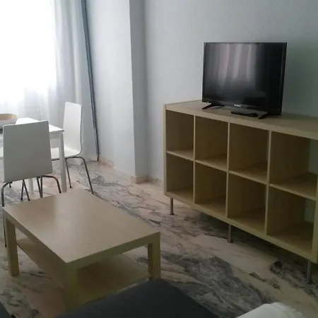Apartamento Wifi,parking Y Piscina En Frente Fibes Lägenhet *