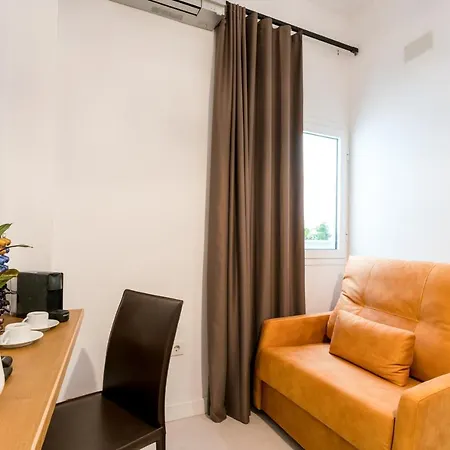 Unique House - Private Spa&pool -stayinseville Holiday home