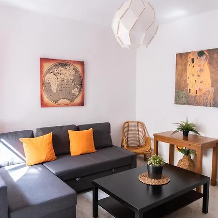 Apartment Muy Centrico Apto. En Tipico Patio Sevillano Seville