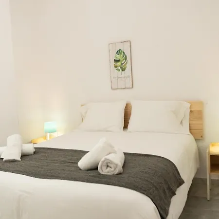 123 Calle San Vicente Apartment Seville