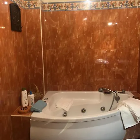 En Pleno Centro De 3 3 Banos Privados