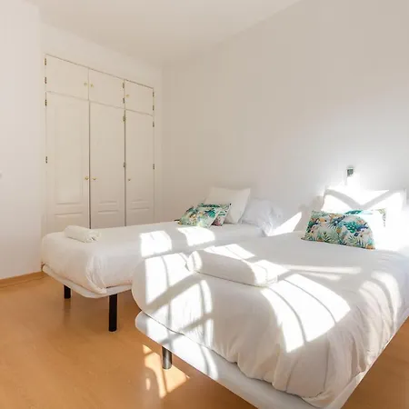 Abades Giralda Apartment