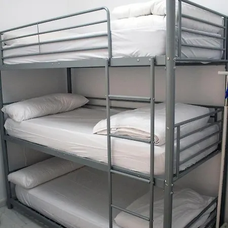 Alameda House Guest house *