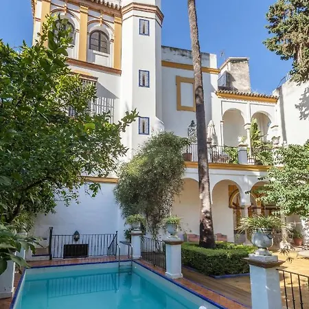 Elvira, Exclusive Pool And Gardens In The Heart Of