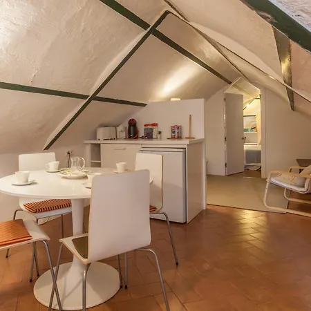 Elvira, Exclusive Pool And Gardens In The Heart Of Villa