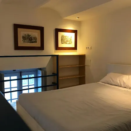 With Access To Rooftop Terrace Sevilha