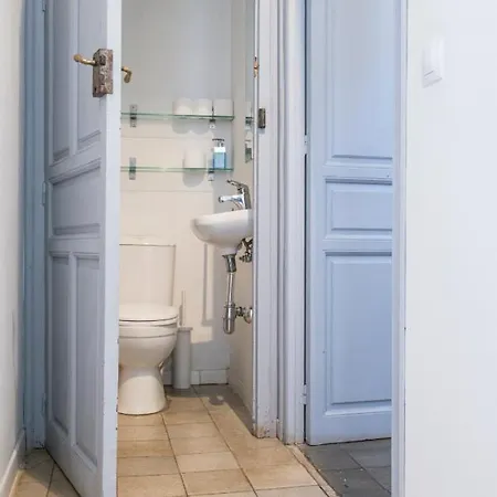 With Access To Rooftop Terrace Apartamento