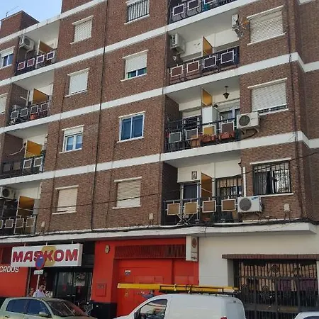 Atico En Triana Con Terraza 36m2 Y Jacuzzi Seville
