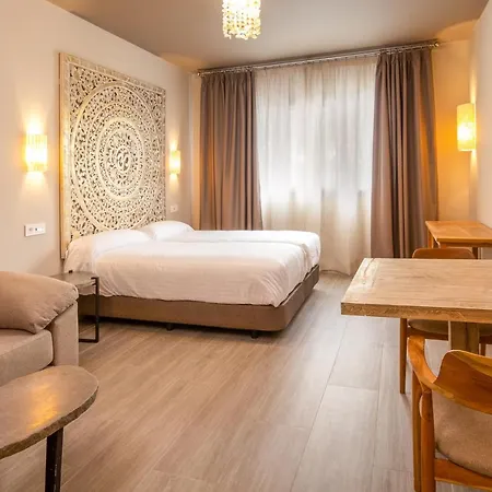 By Qhotels Sevilla