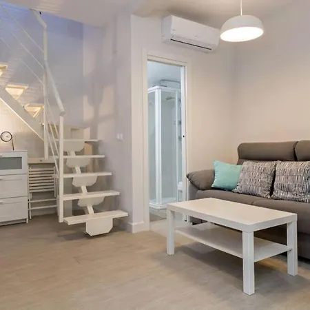 Castilla Triana Courtyard By Valcambre Apartamento