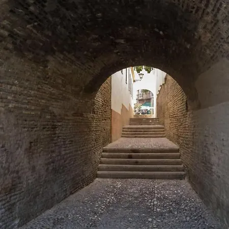 Castilla Triana Courtyard By Valcambre Apartamento