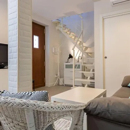 Castilla Triana Courtyard By Valcambre Apartamento Sevilha