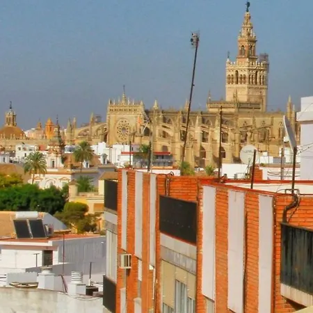 Atico Triana Apartment