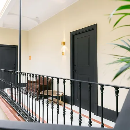 Joya Del Casco Boutique By Shiadu Seville
