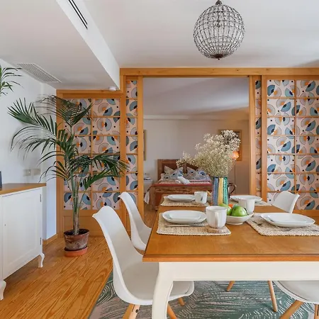 Cozy 1br Recently Renovated In Centre *