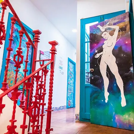 Kitsch Art Hostel