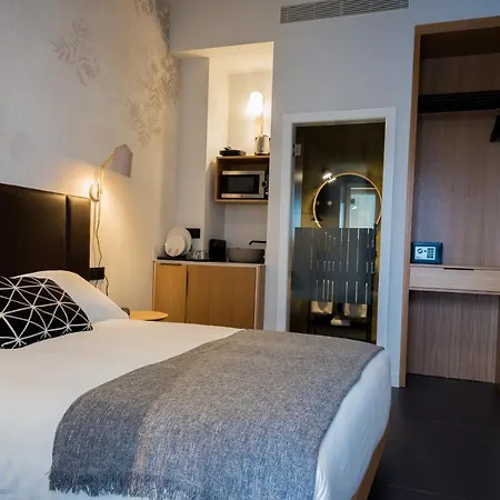 Hotel Welldone Quality - Crystal Pool 2*