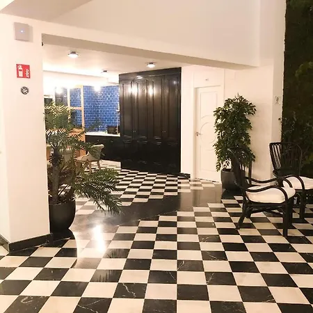 Hom Apartment *