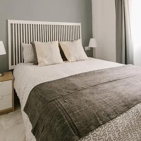 Leonor 1b Seville