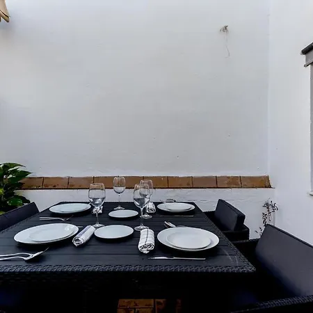 Click Viriato Terraza Apartment