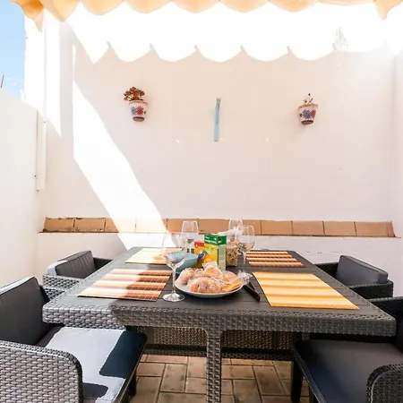 Click Viriato Terraza Apartment Seville