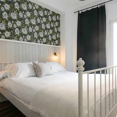 Boutike Guesthouse 2*