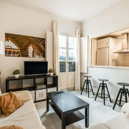 Comfy In Near Town Centre 度假居 塞维利亚