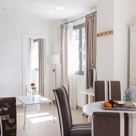 Apartamento Puerta Catedral Vinuesa15 *
