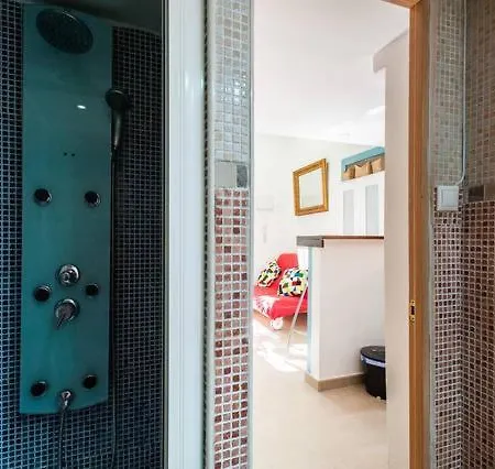 En Metropol Parasol Appartement *