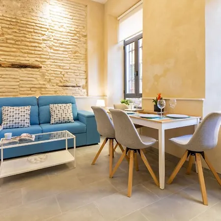 Nine O Clock San Agustin Apartment *