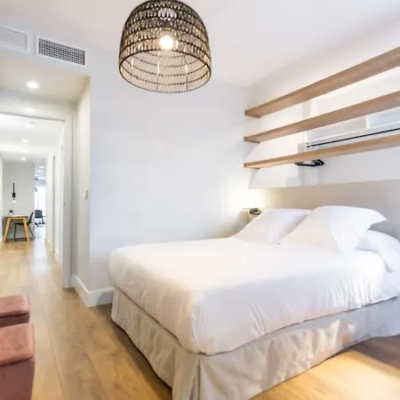 Eleven Real De La Carreteria, By Homing U Appartement *