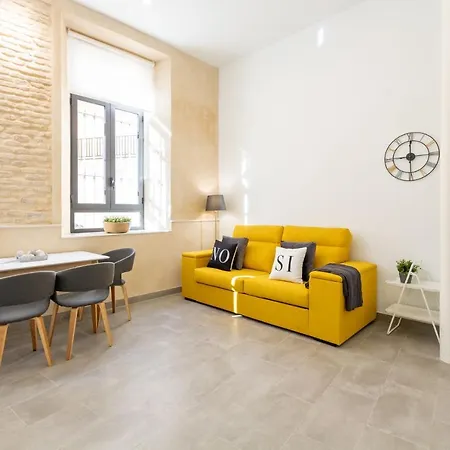 Nine O Clock San Agustin Apartment