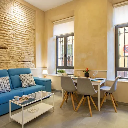 Nine O Clock San Agustin Apartment *