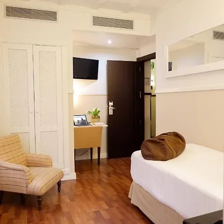 U-sense Centro 3* 세비야