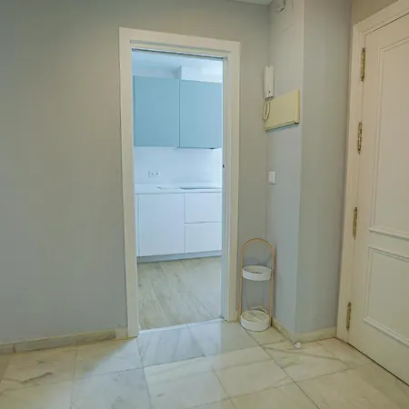 Piso Triana, Apartment *
