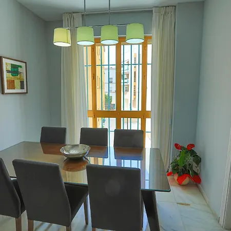 Piso Triana, Apartment